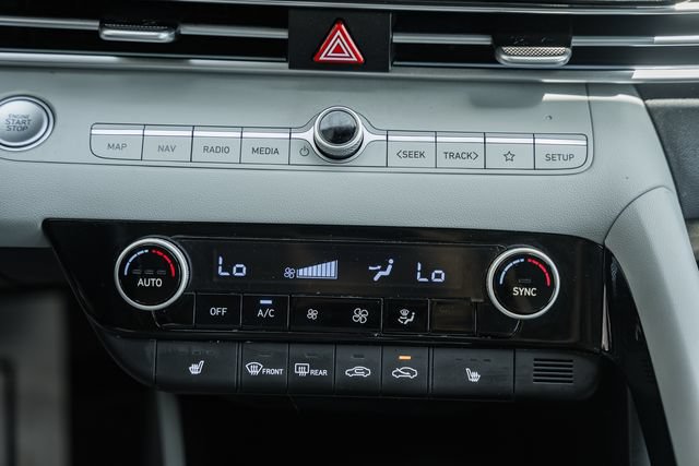 Used 2024 Hyundai Elantra Limited FWD image 27