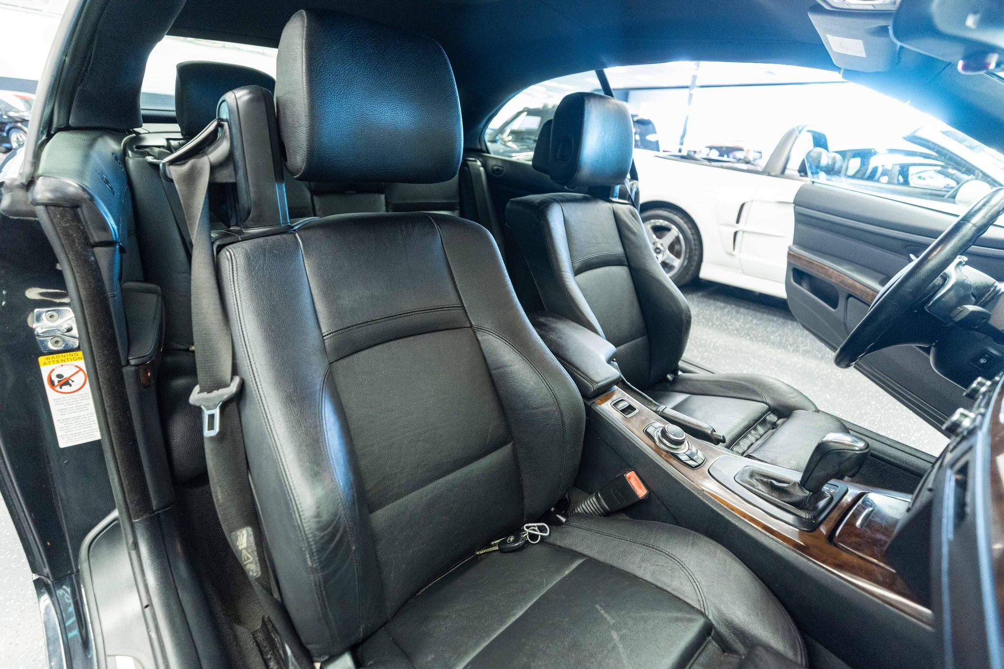 Used 2009 BMW 335i Convertible w/ Premium Pkg RWD image 13