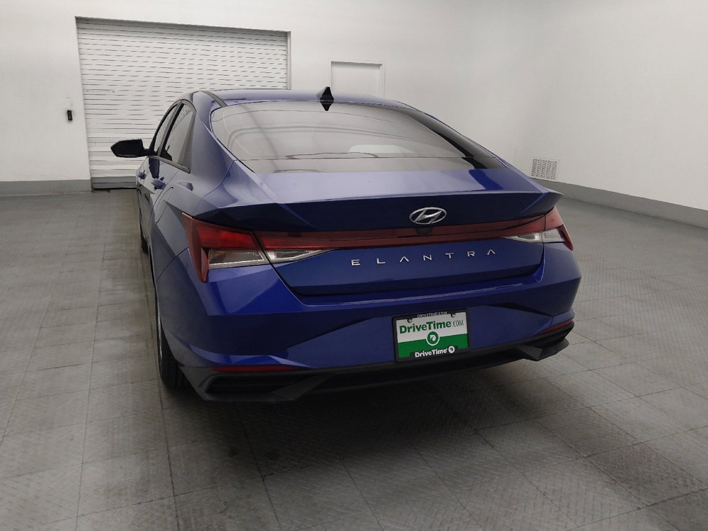 Used 2021 Hyundai Elantra SE FWD image 6