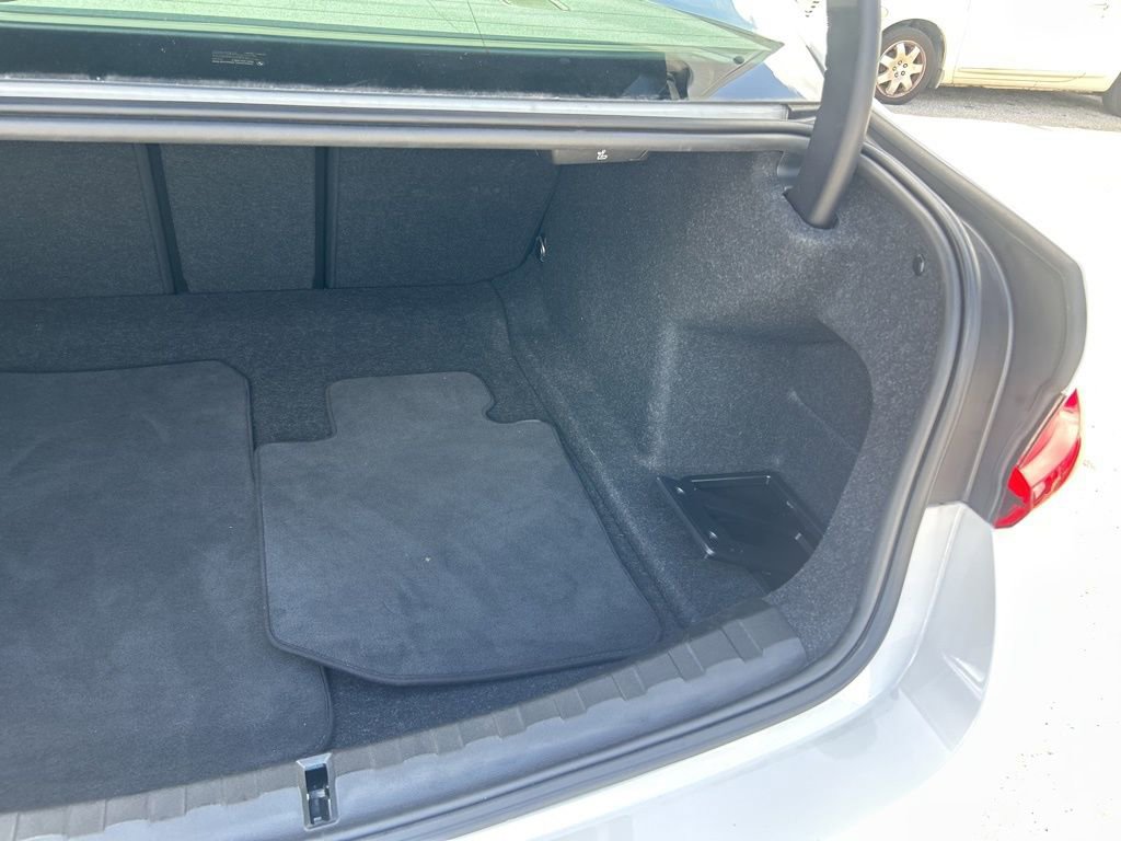 Used 2025 BMW 330i xDrive Sedan image 31