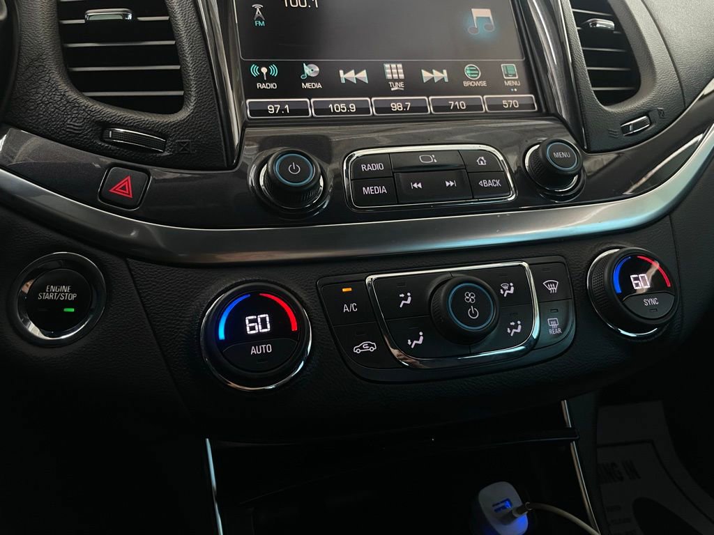 Used 2018 Chevrolet Impala LT FWD image 31