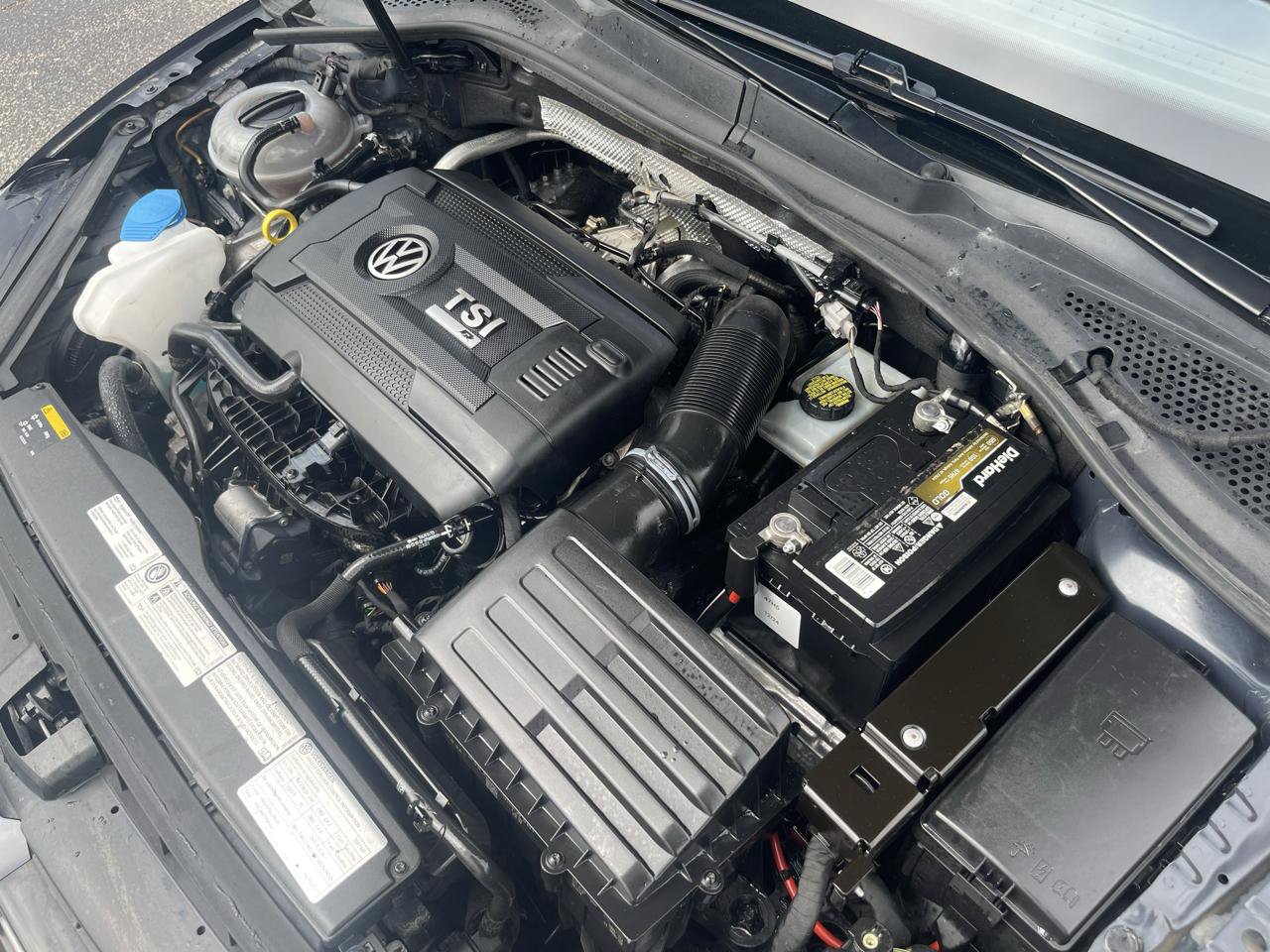 Used 2017 Volkswagen Golf R 4-Door AWD/4WD image 51