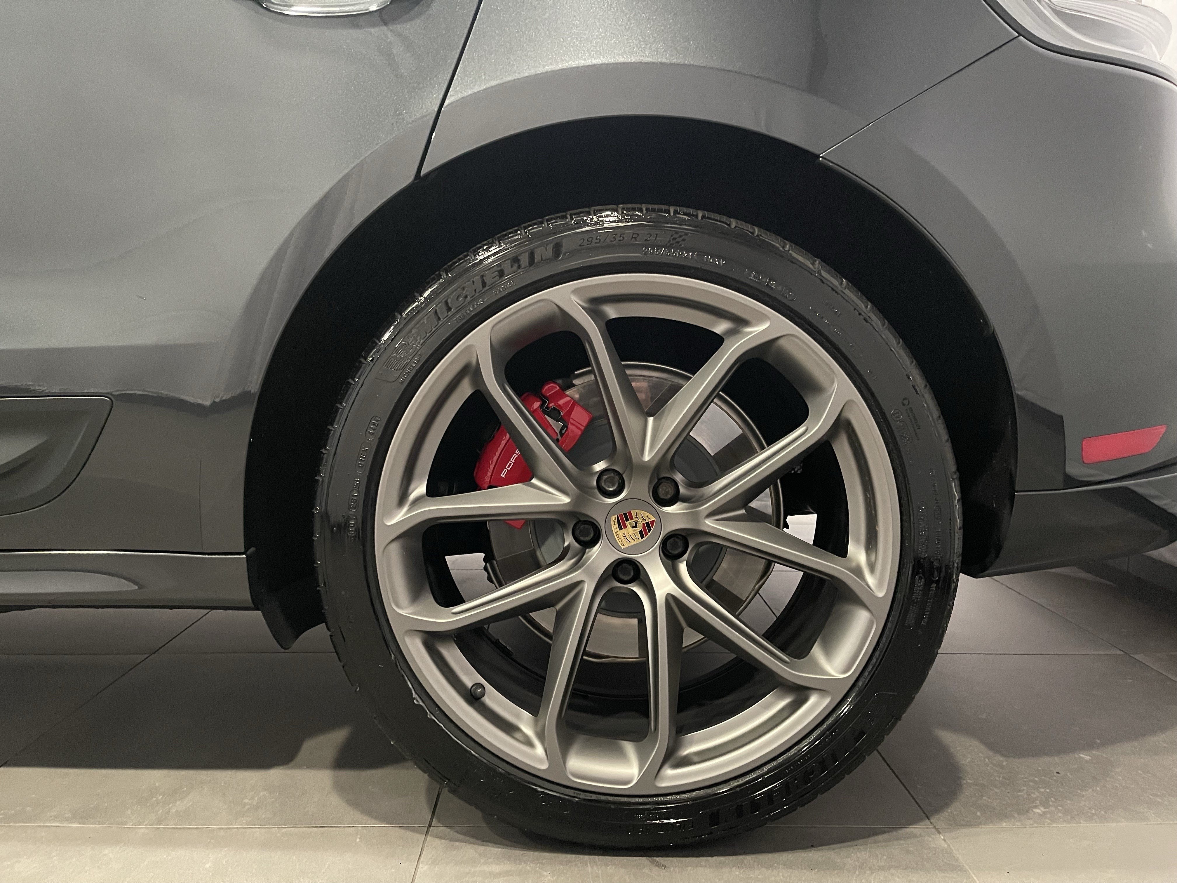 Used 2022 Porsche Macan GTS AWD/4WD image 8