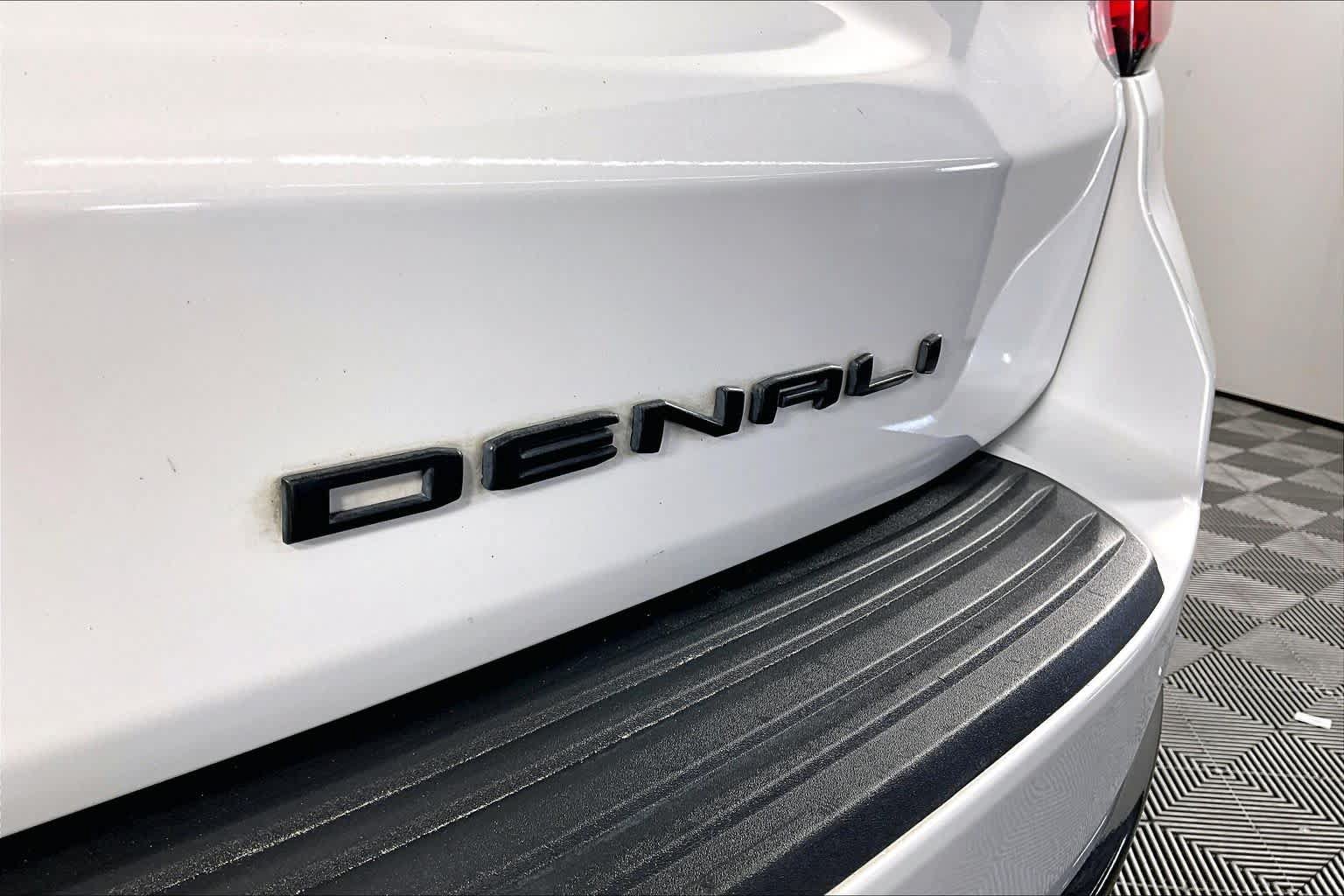 Used 2023 GMC Yukon Denali w/ Denali Reserve Package AWD/4WD image 10