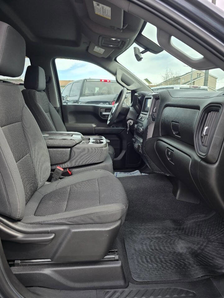 Used 2020 Chevrolet Silverado 1500 Custom w/ Custom 2.7L Value Package AWD/4WD image 19