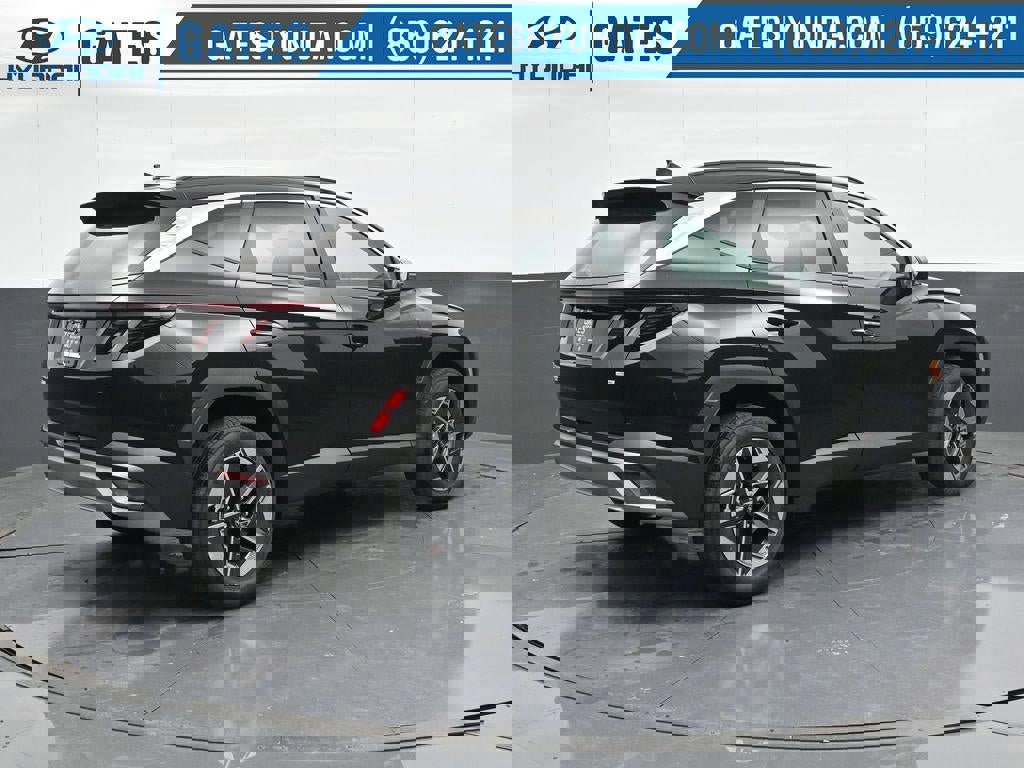 New 2025 Hyundai Tucson SEL image 2