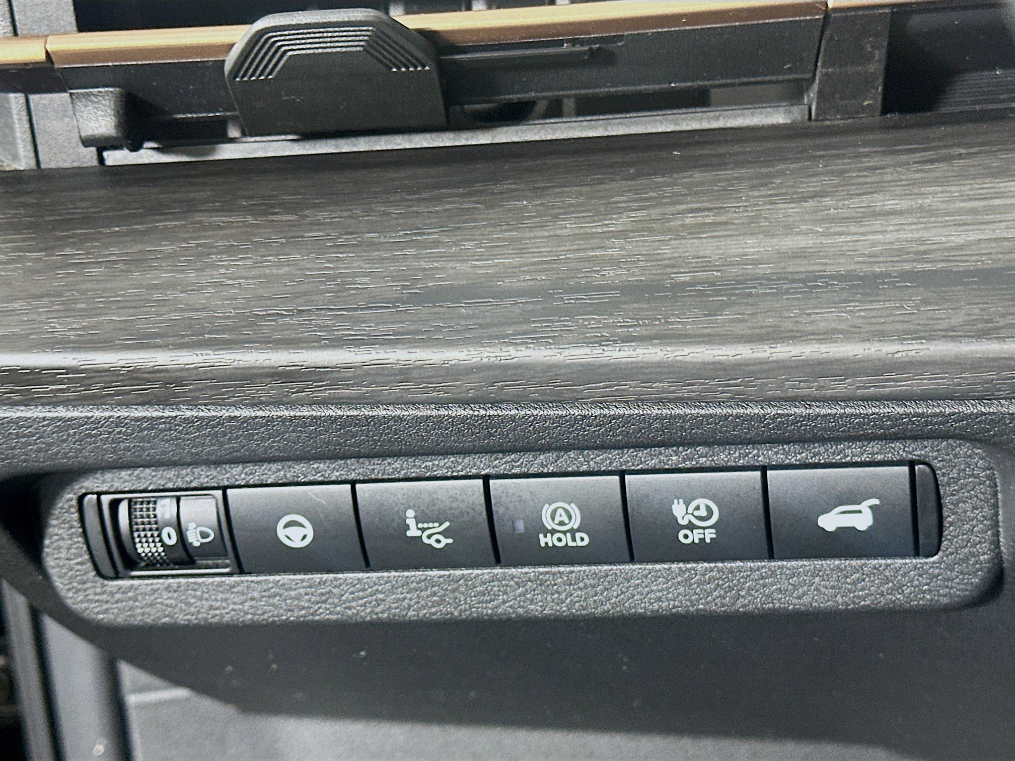 Used 2024 Nissan Ariya FWD image 17