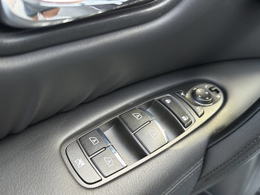 Used 2021 Nissan Armada SL w/ Captain's Chairs Package RWD image 24
