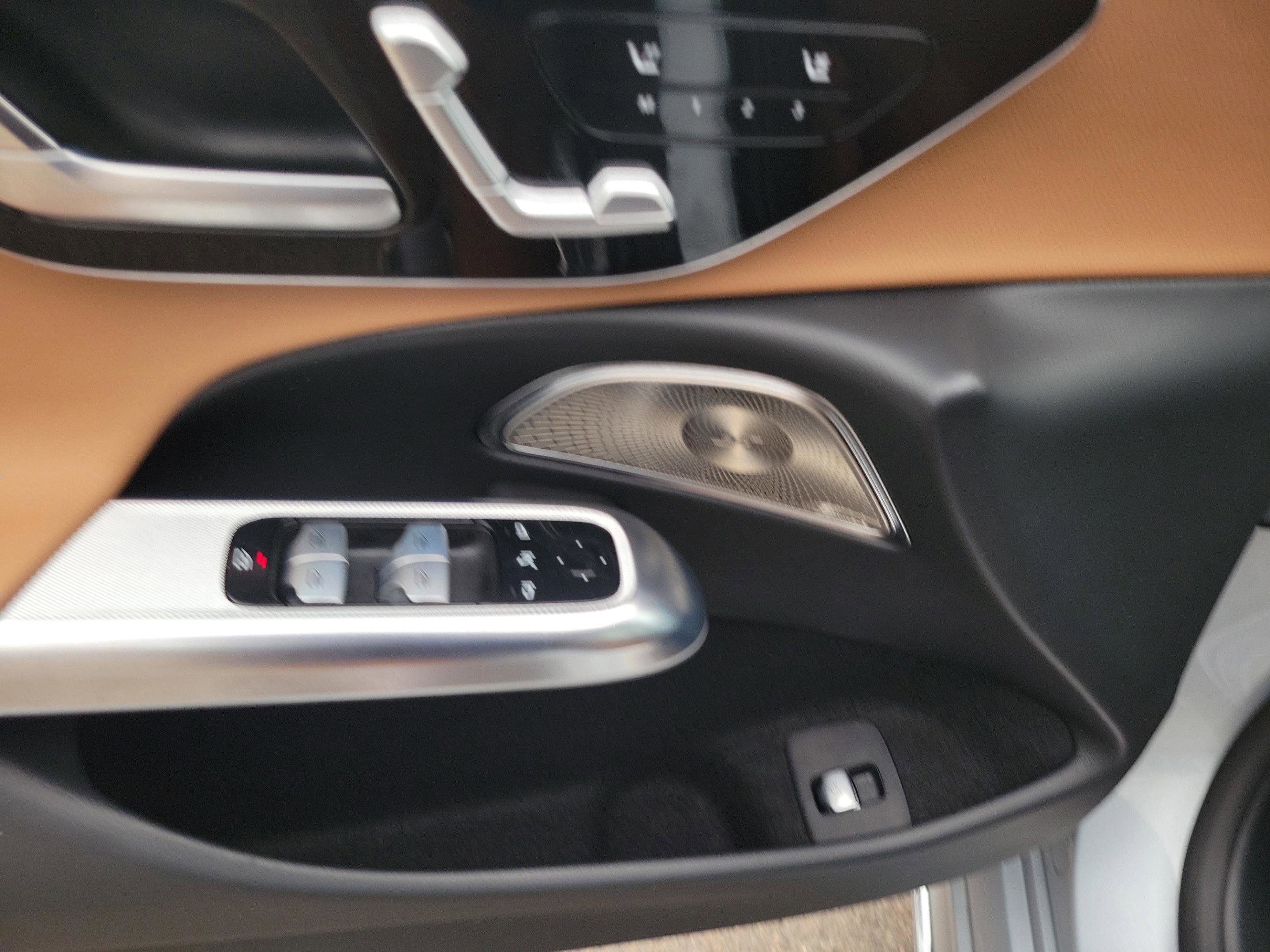 Certified 2025 Mercedes-Benz E 350 4MATIC Sedan image 14