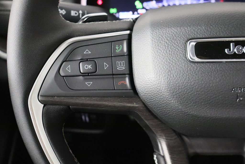New 2026 Jeep Grand Cherokee Limited AWD/4WD image 8