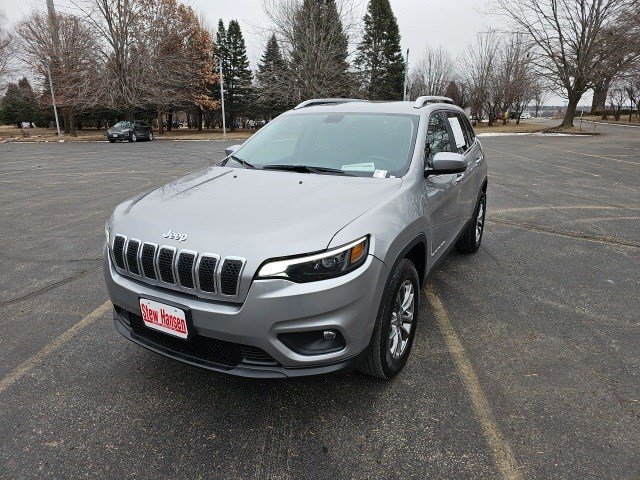 Used 2019 Jeep Cherokee Latitude Plus w/ Cold Weather Group image 2