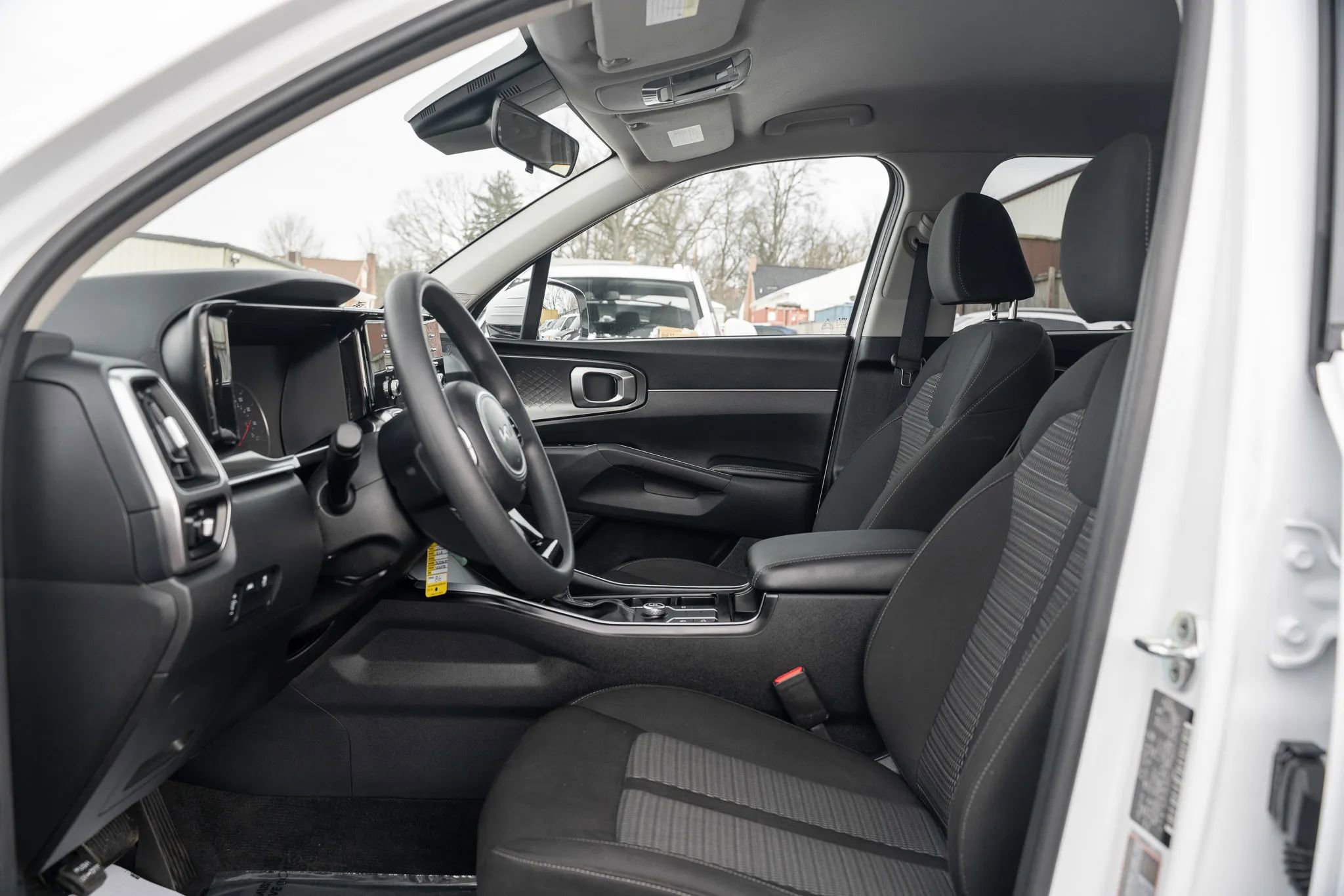 Used 2022 Kia Sorento LX image 7