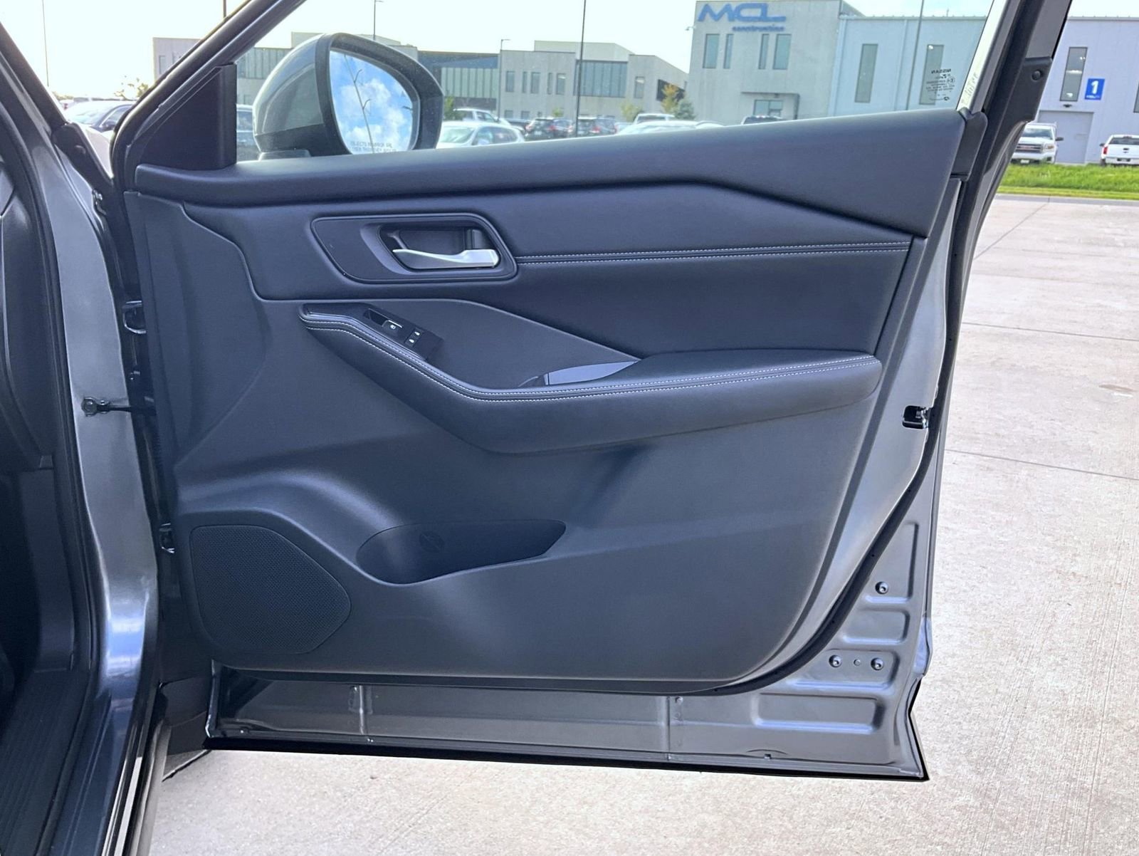 Certified 2024 Nissan Rogue SL w/ SL Premium Package image 17