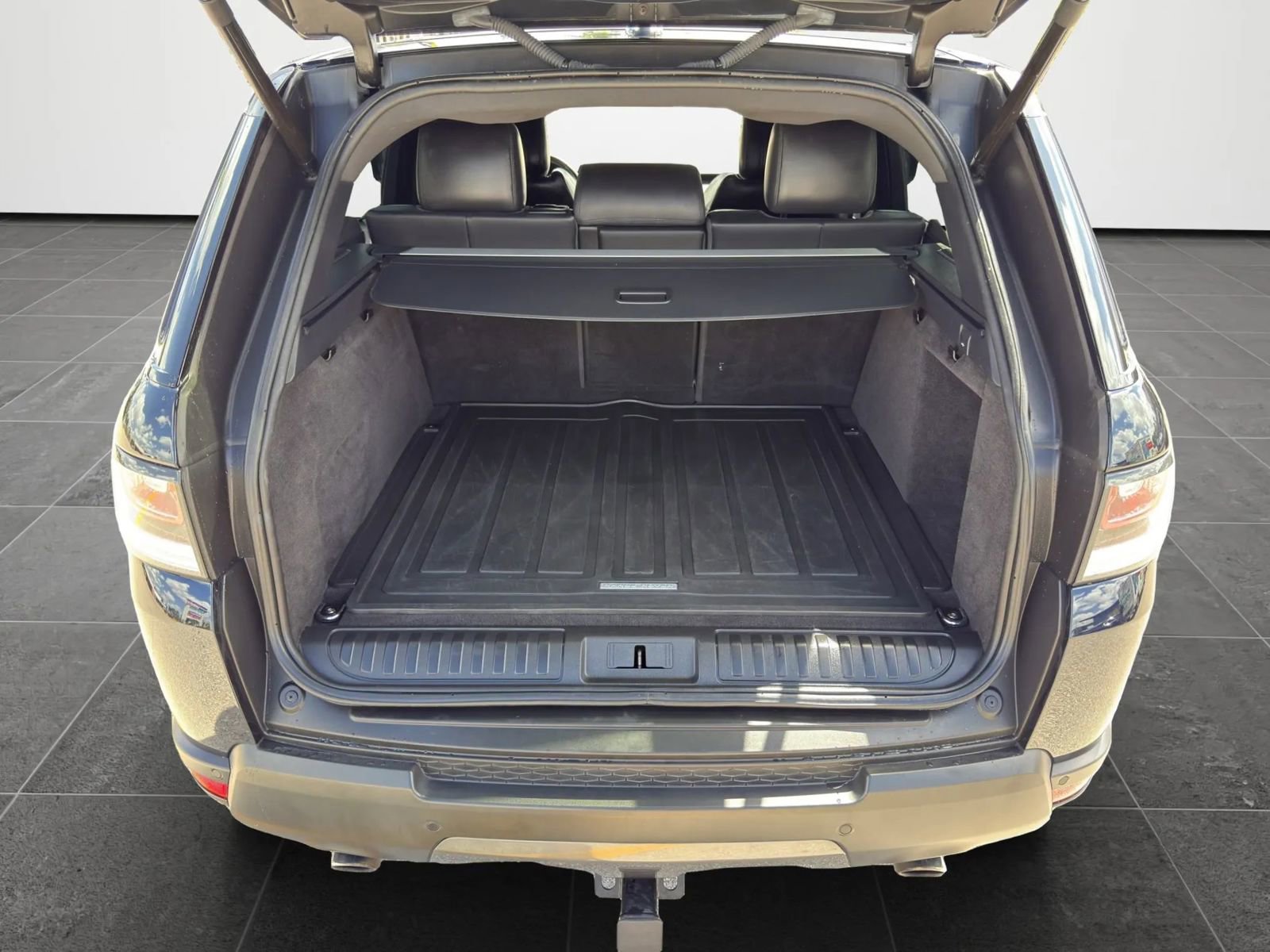 Used 2016 Land Rover Range Rover Sport Supercharged image 30