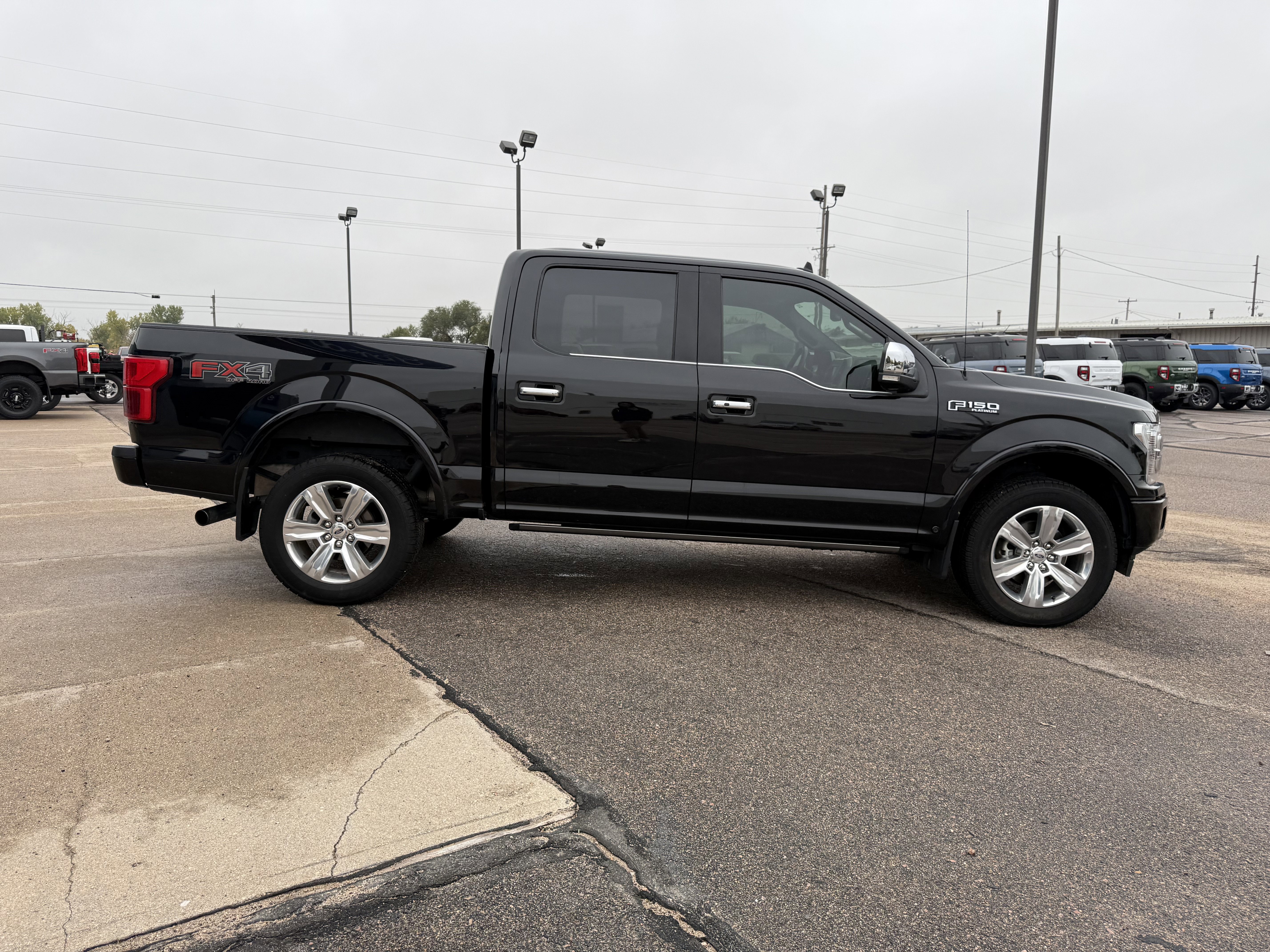 Used 2019 Ford F150 Platinum w/ Equipment Group 701A Luxury image 6