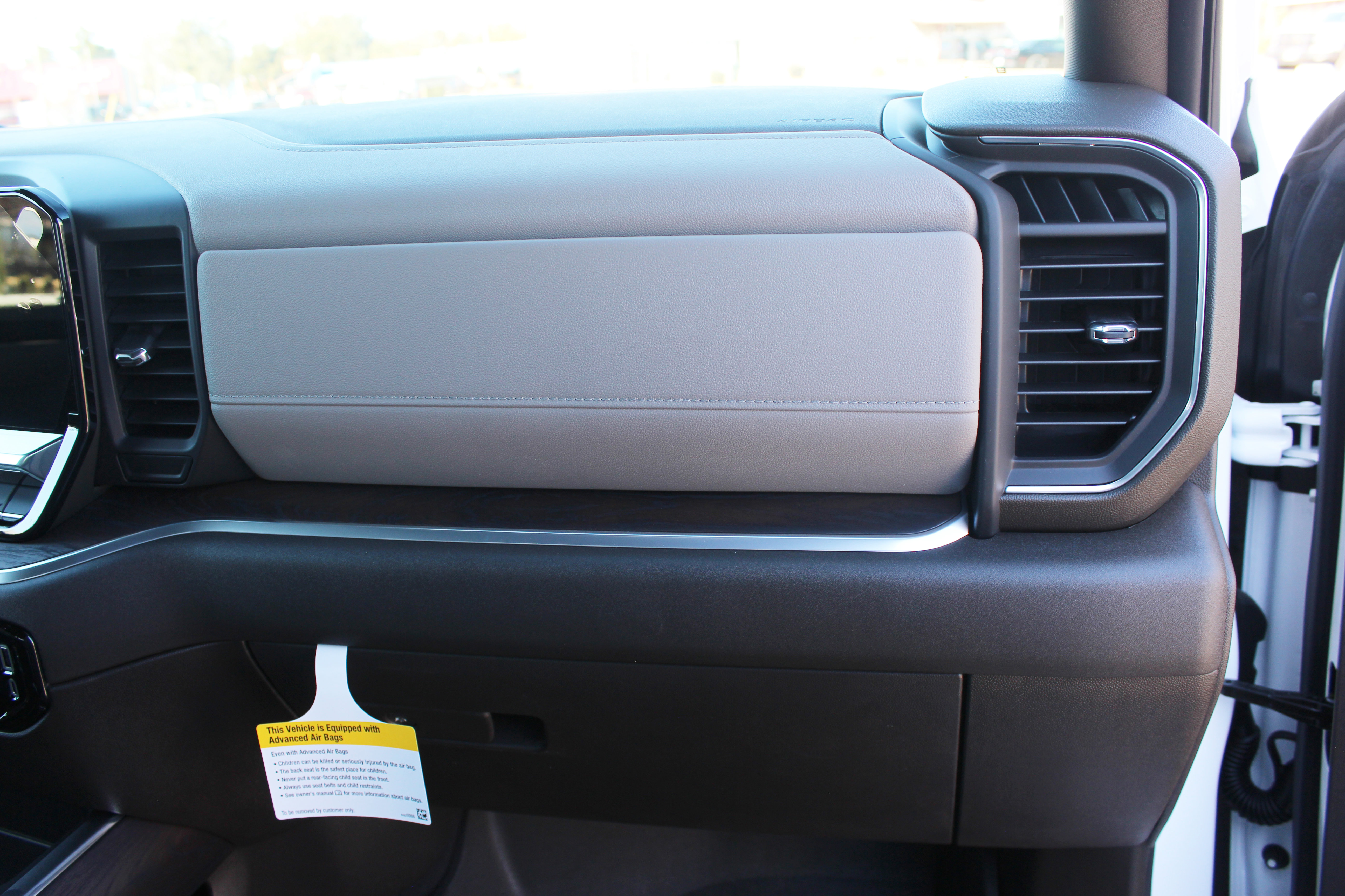 New 2026 GMC Sierra 1500 SLT image 54