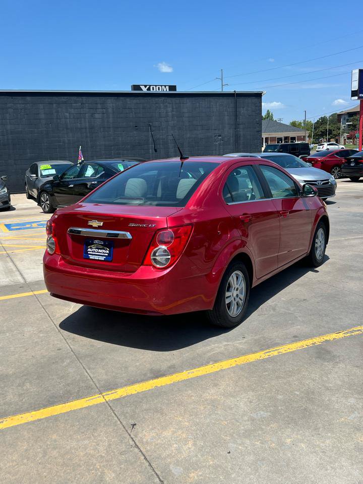 Used 2014 Chevrolet Sonic LT FWD image 9