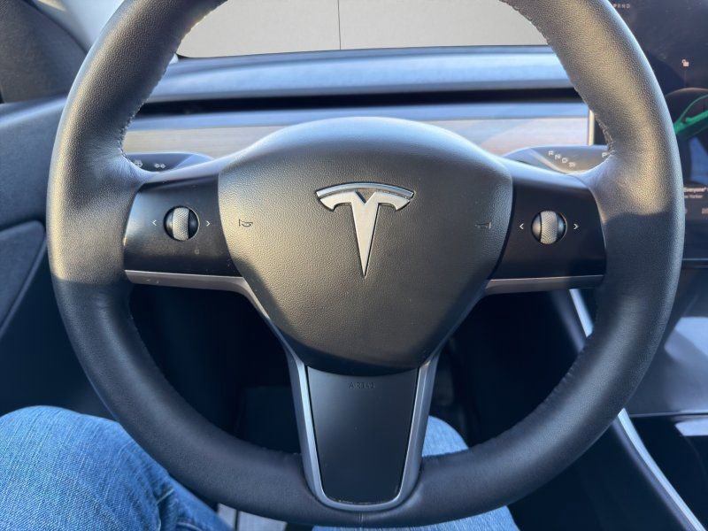 Used 2021 Tesla Model Y Long Range image 14