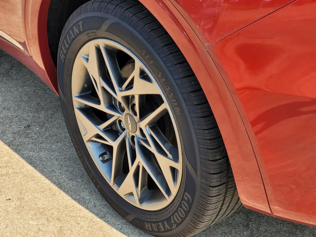 Used 2022 Genesis GV70 2.5T w/ Select Package image 6