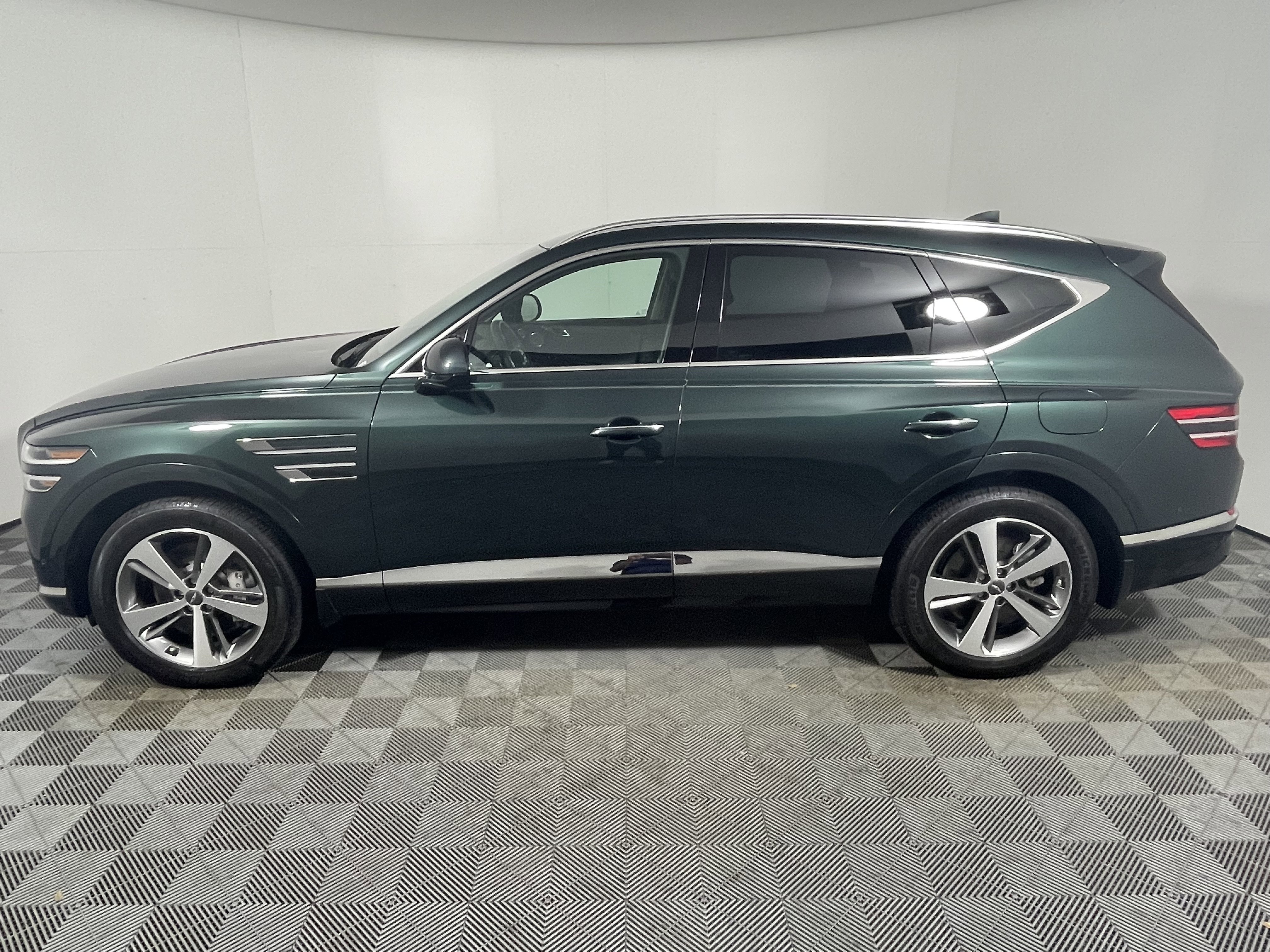 Used 2022 Genesis GV80 3.5T w/ Advanced Package 06 image 2