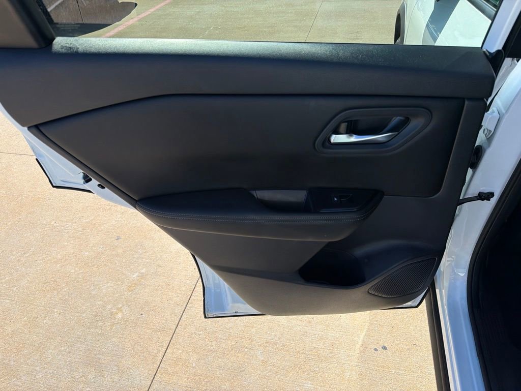 Used 2026 Nissan Rogue SV AWD/4WD image 14