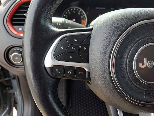 Used 2017 Jeep Renegade Trailhawk w/ Cold Weather Group II image 21