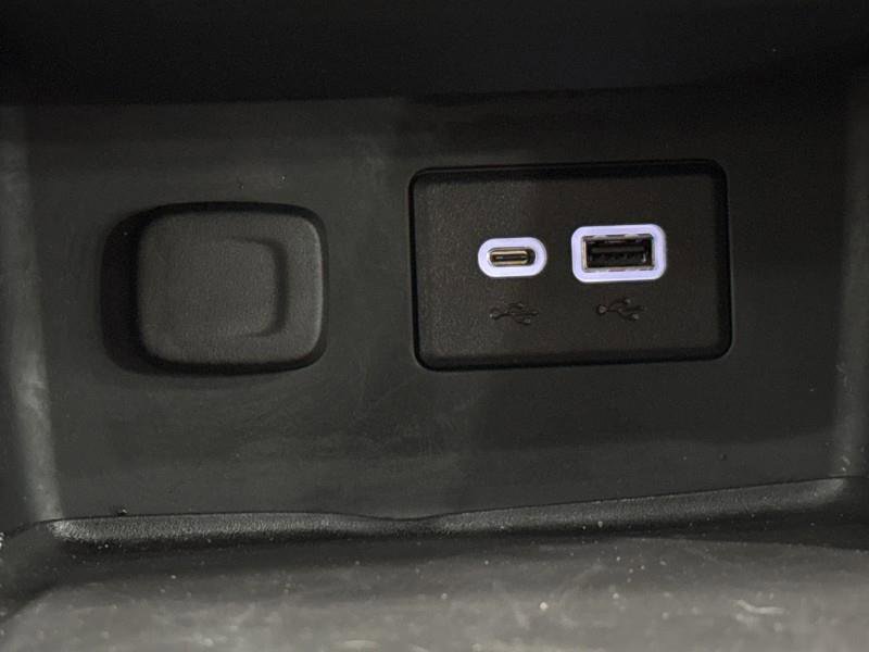 Used 2023 GMC Acadia SLE w/ Driver Convenience Package image 24