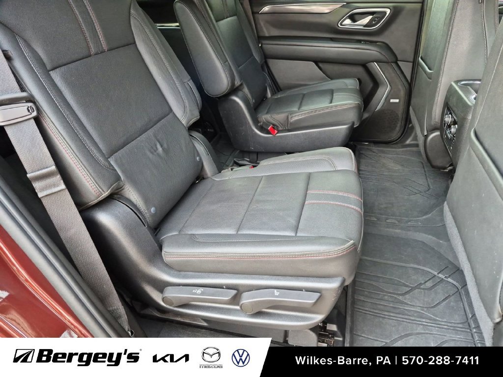 Used 2022 Chevrolet Tahoe RST w/ Luxury Package AWD/4WD image 35