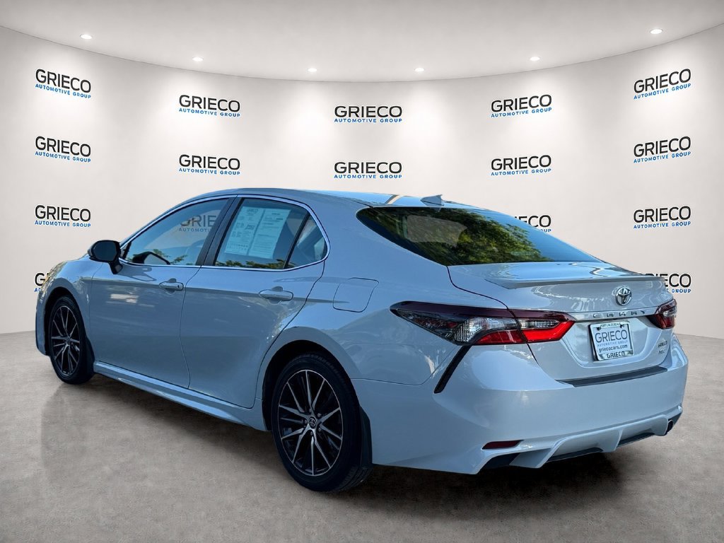 Used 2023 Toyota Camry SE w/ Convenience Package FWD image 5