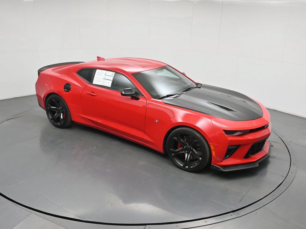 Used 2018 Chevrolet Camaro SS RWD image 36