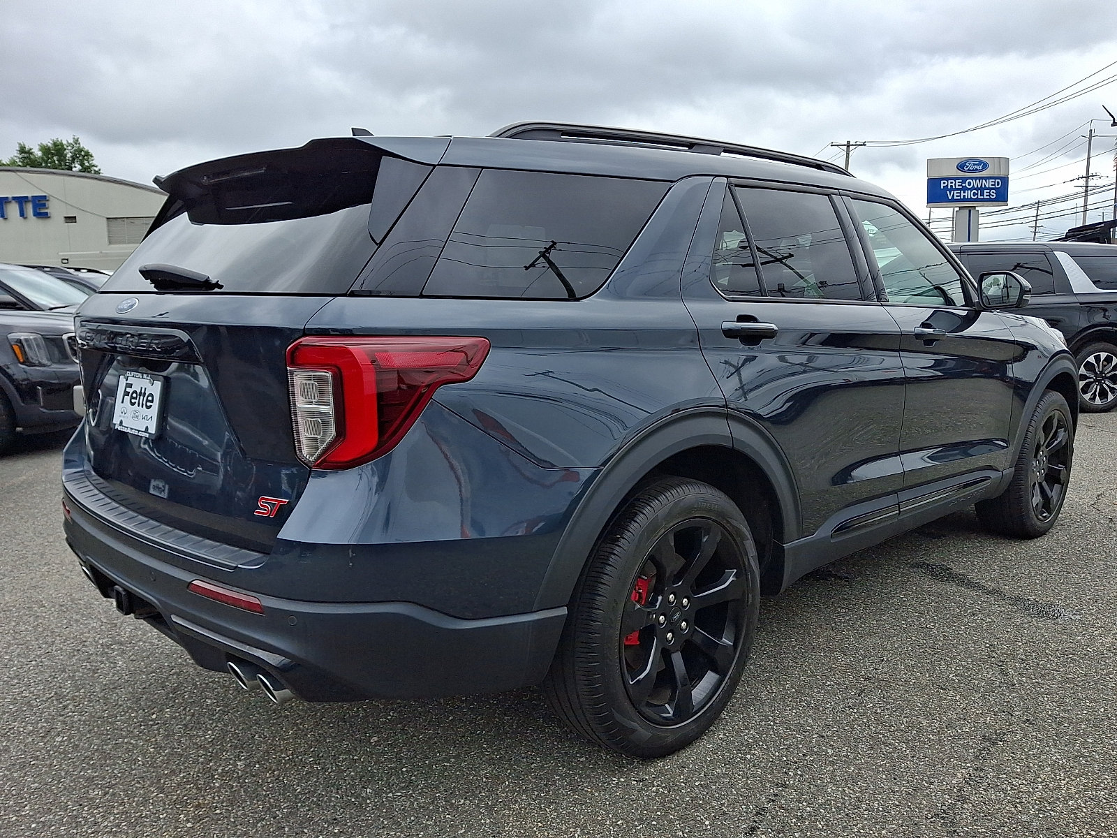 Certified 2022 Ford Explorer ST w/ Equipment Group 401A AWD/4WD image 4
