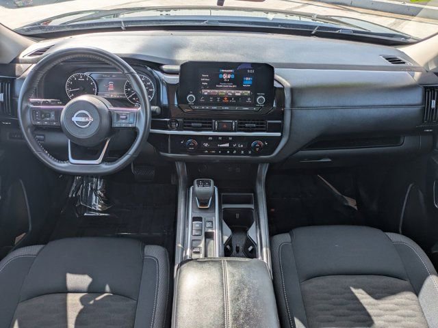 Used 2025 Nissan Pathfinder SV FWD image 16