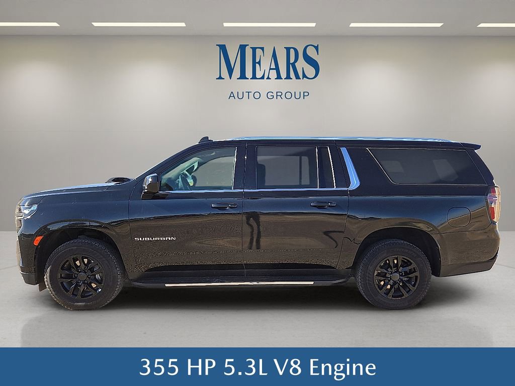 Used 2023 Chevrolet Suburban LT image 3