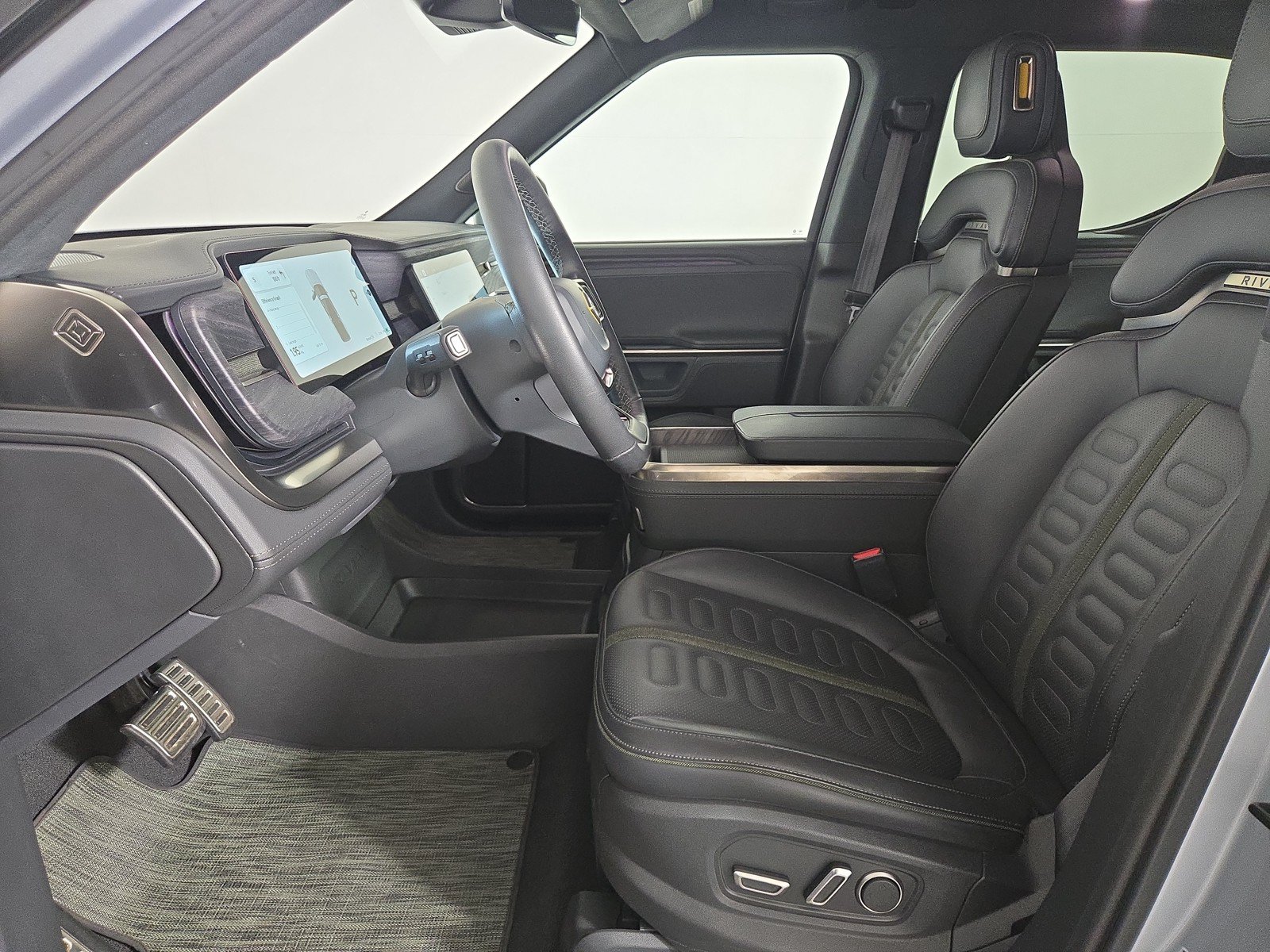 Used 2024 Rivian R1T Adventure AWD/4WD image 20