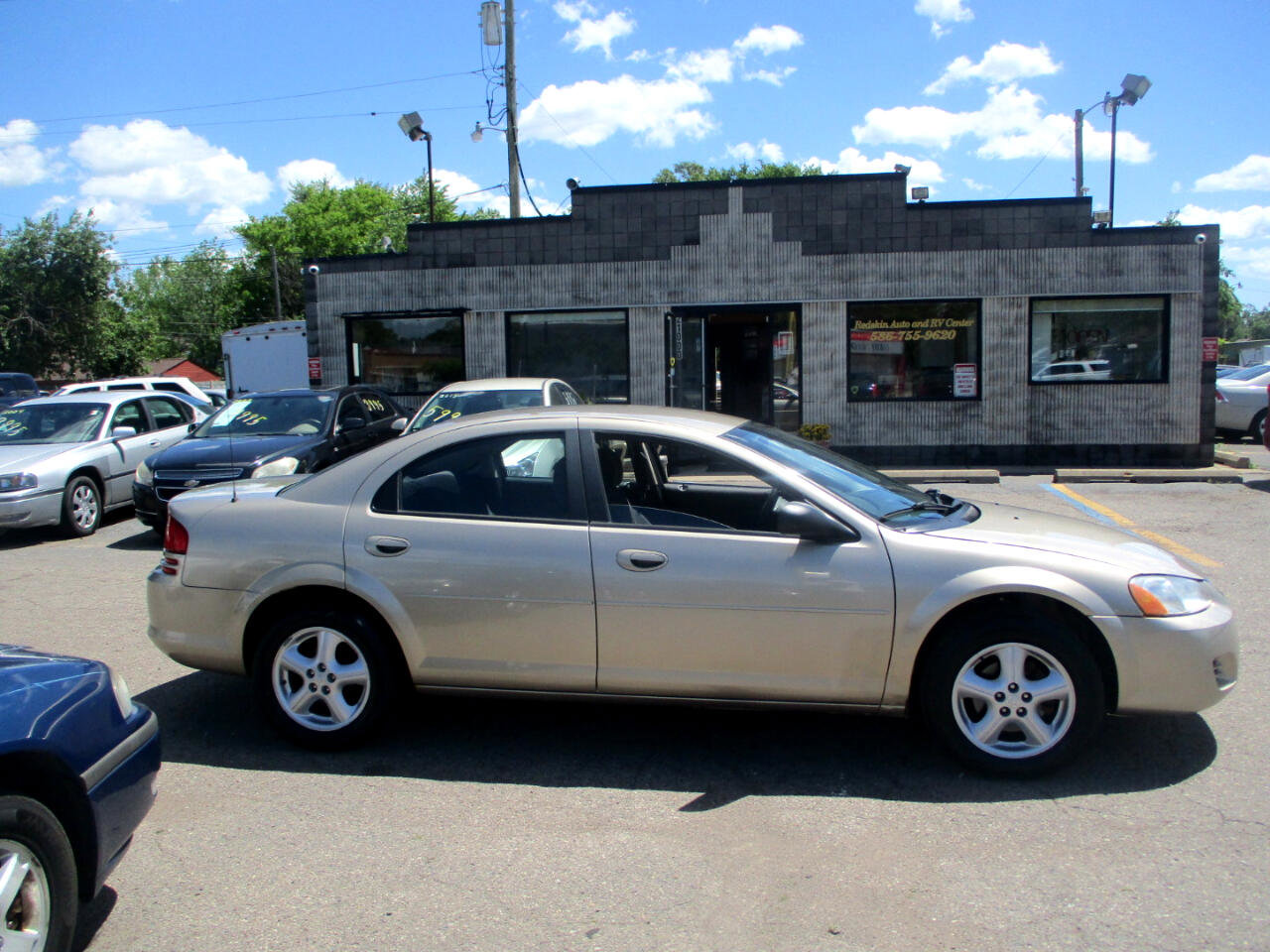 Used 2004 Dodge Stratus SXT w/ Sun & Fun Group image 2