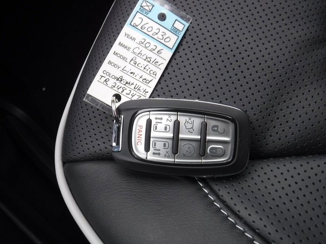 New 2026 Chrysler Pacifica Limited image 44