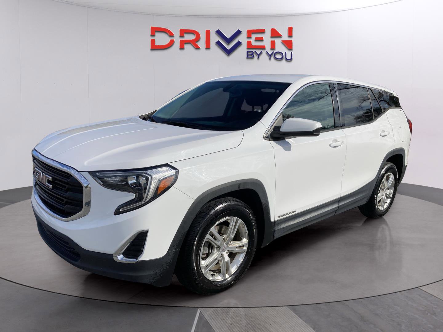 Used 2018 GMC Terrain SLE image 2