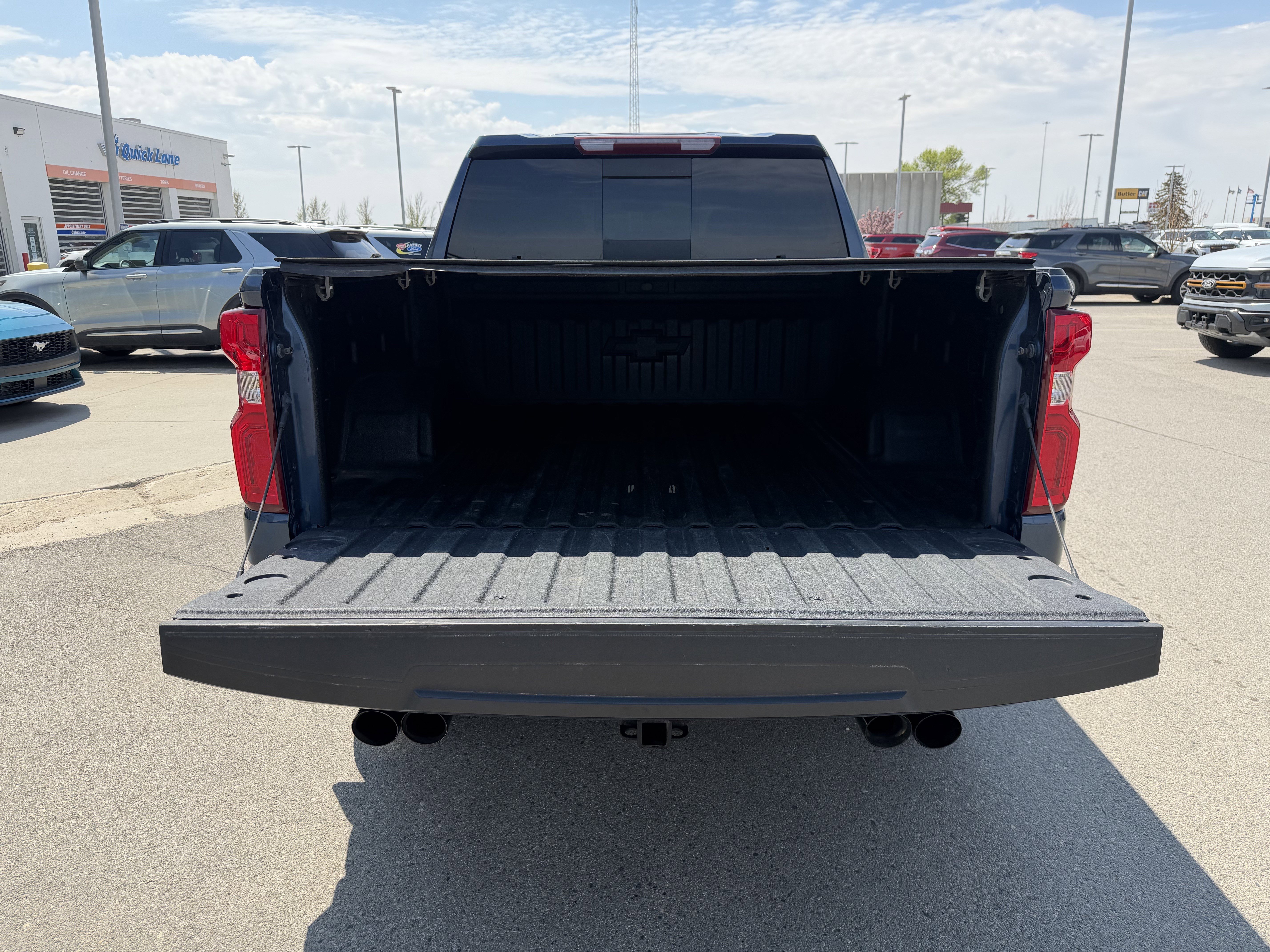 Used 2021 Chevrolet Silverado 1500 LT Trail Boss w/ Convenience Package II AWD/4WD image 22