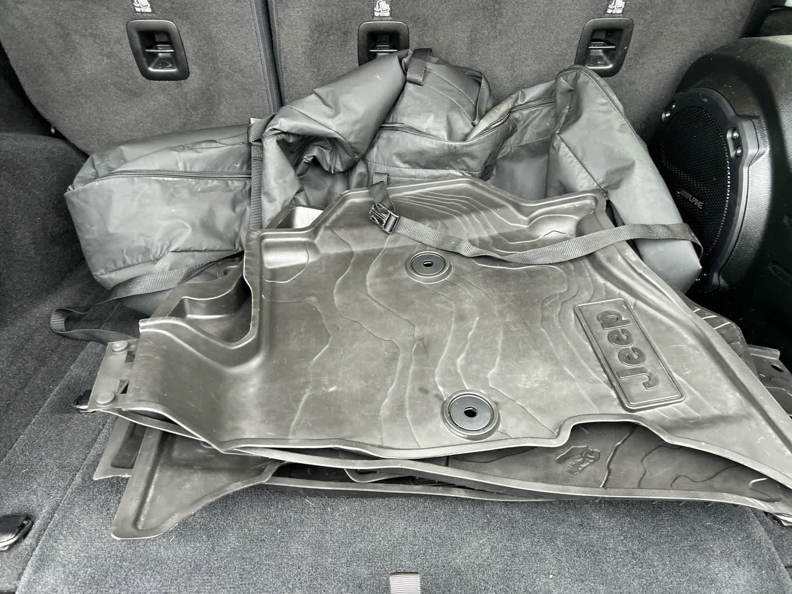 Used 2023 Jeep Wrangler Unlimited image 37