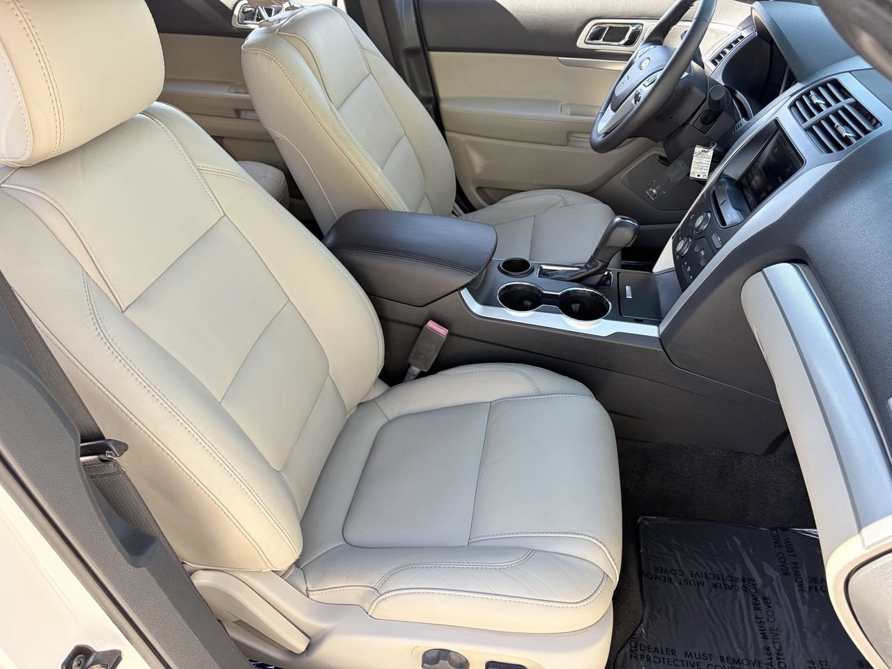 Used 2015 Ford Explorer XLT w/ Equipment Group 202A FWD image 10