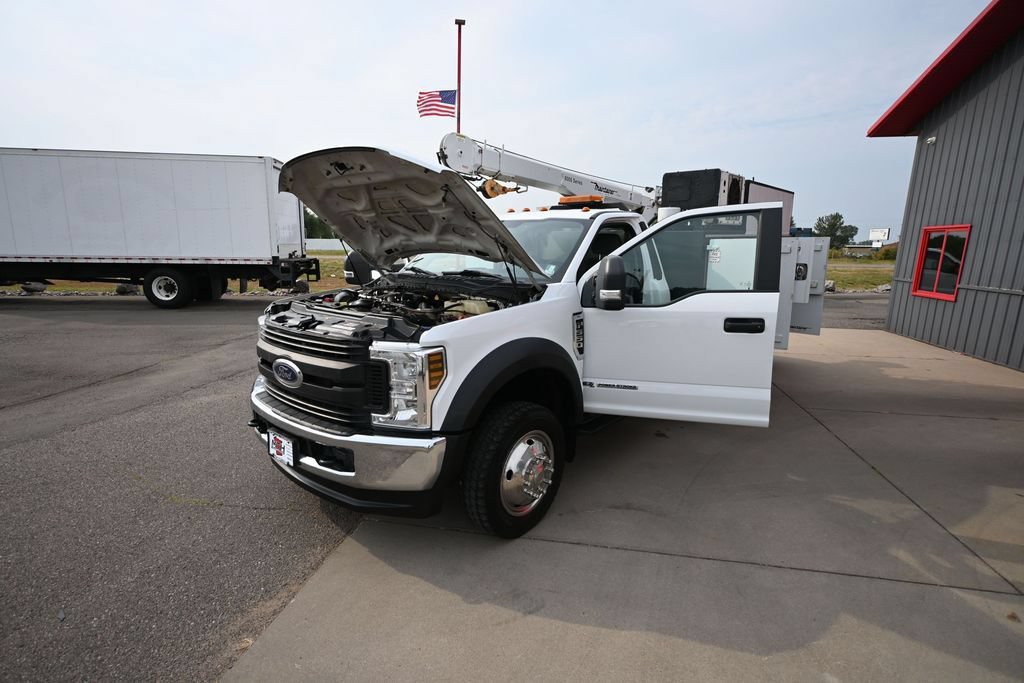 Used 2019 Ford F550 4x4 Regular Cab Super Duty image 16