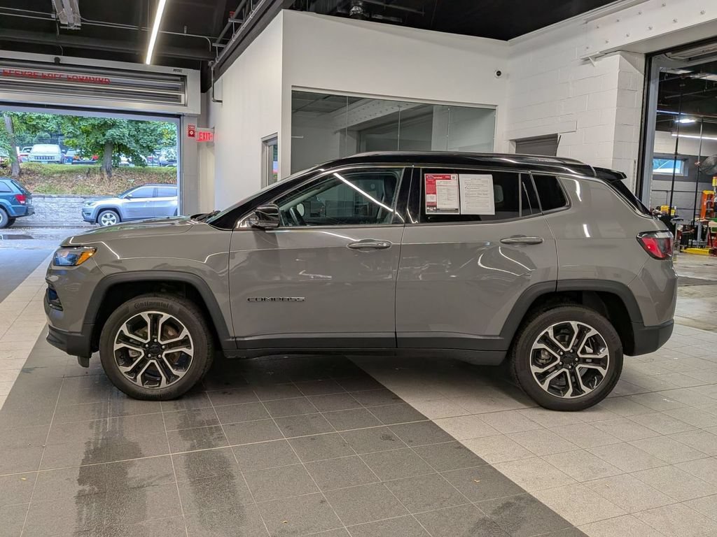 Used 2022 Jeep Compass Limited AWD/4WD image 8