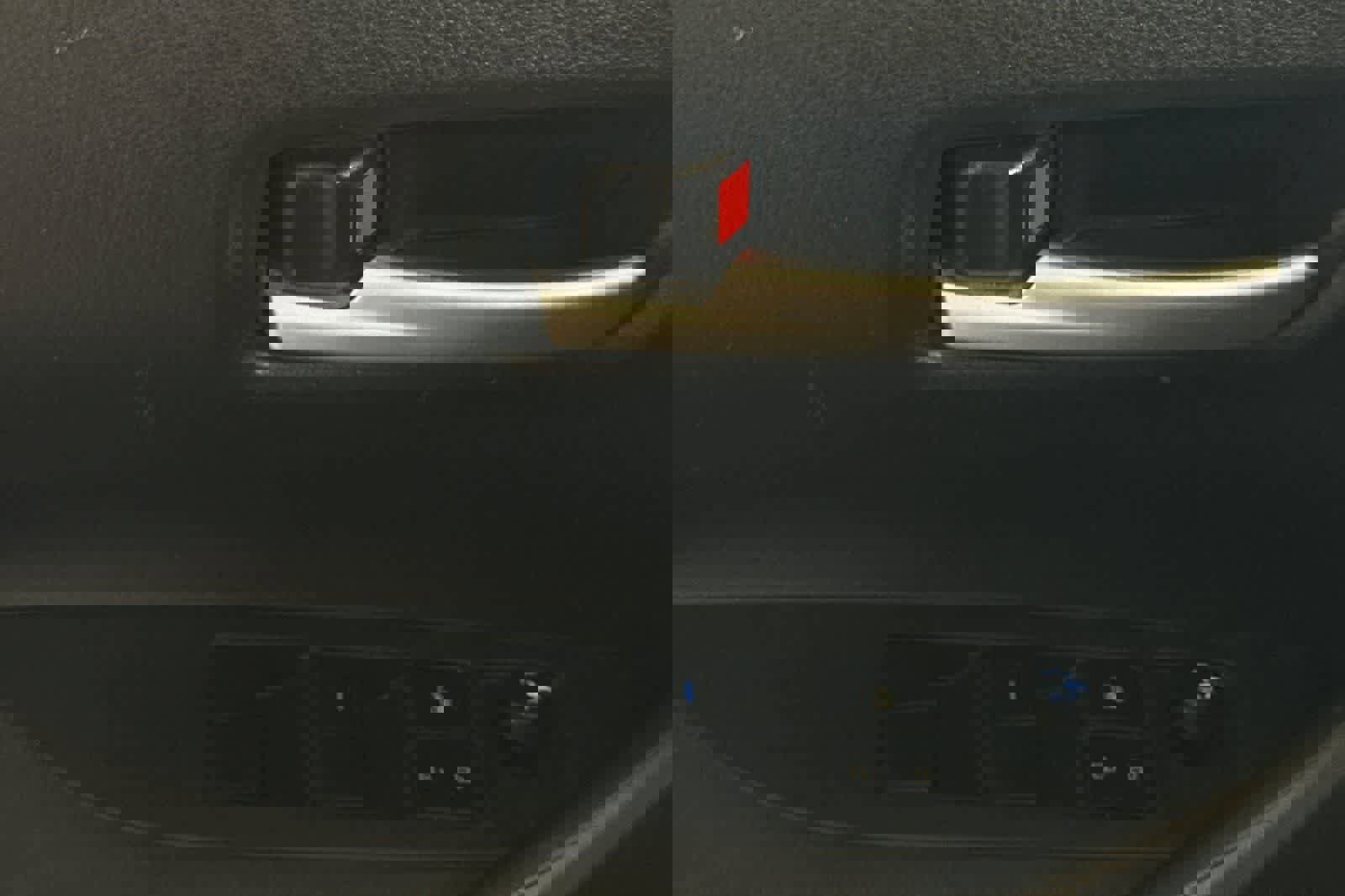 Used 2021 Toyota Corolla LE FWD image 15