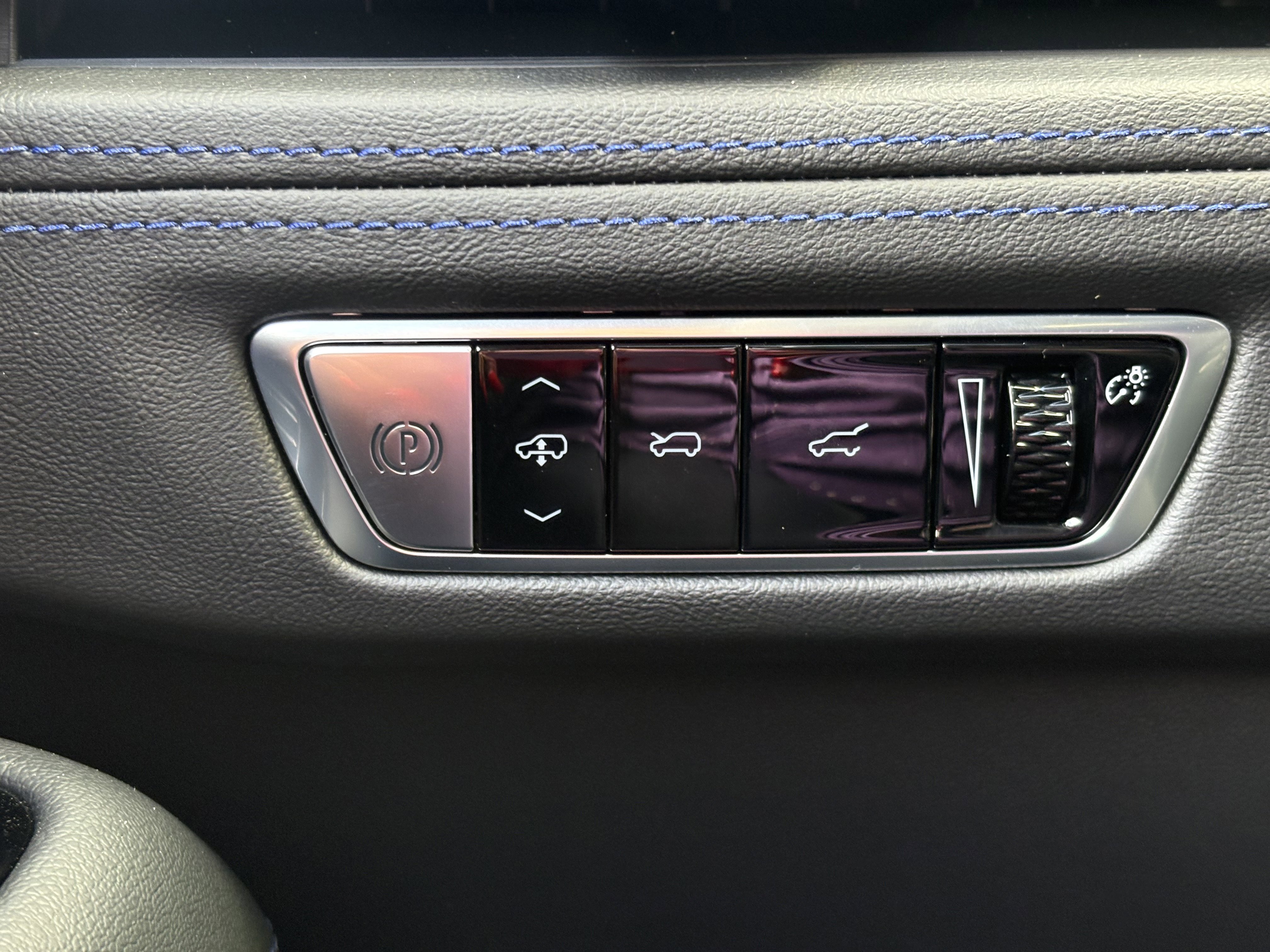 New 2026 Cadillac Escalade IQL Sport 1 image 34