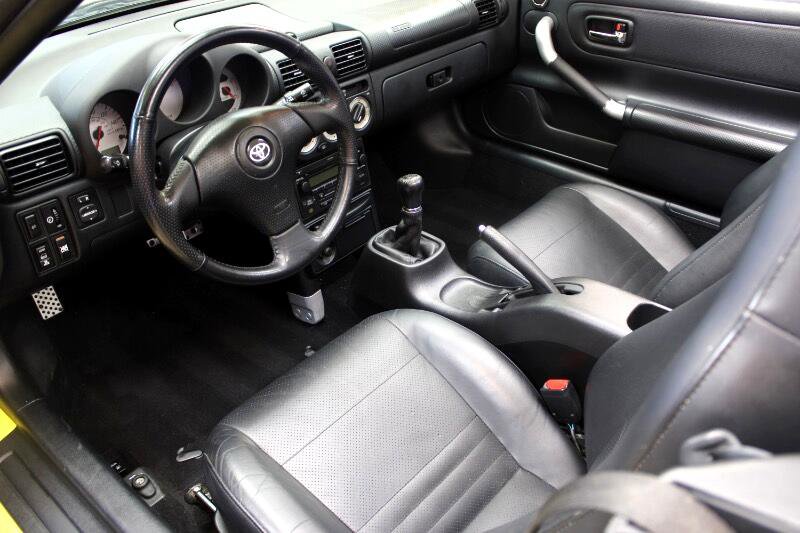 Used 2004 Toyota MR2 image 23
