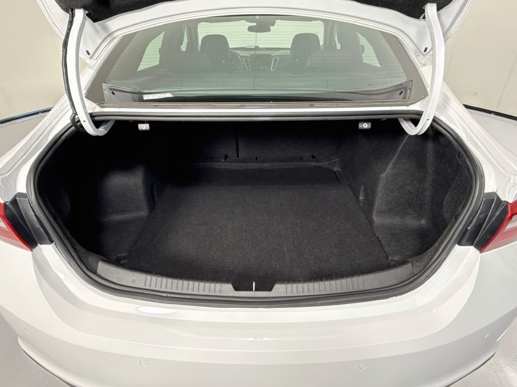 Used 2024 Chevrolet Malibu LT FWD image 28
