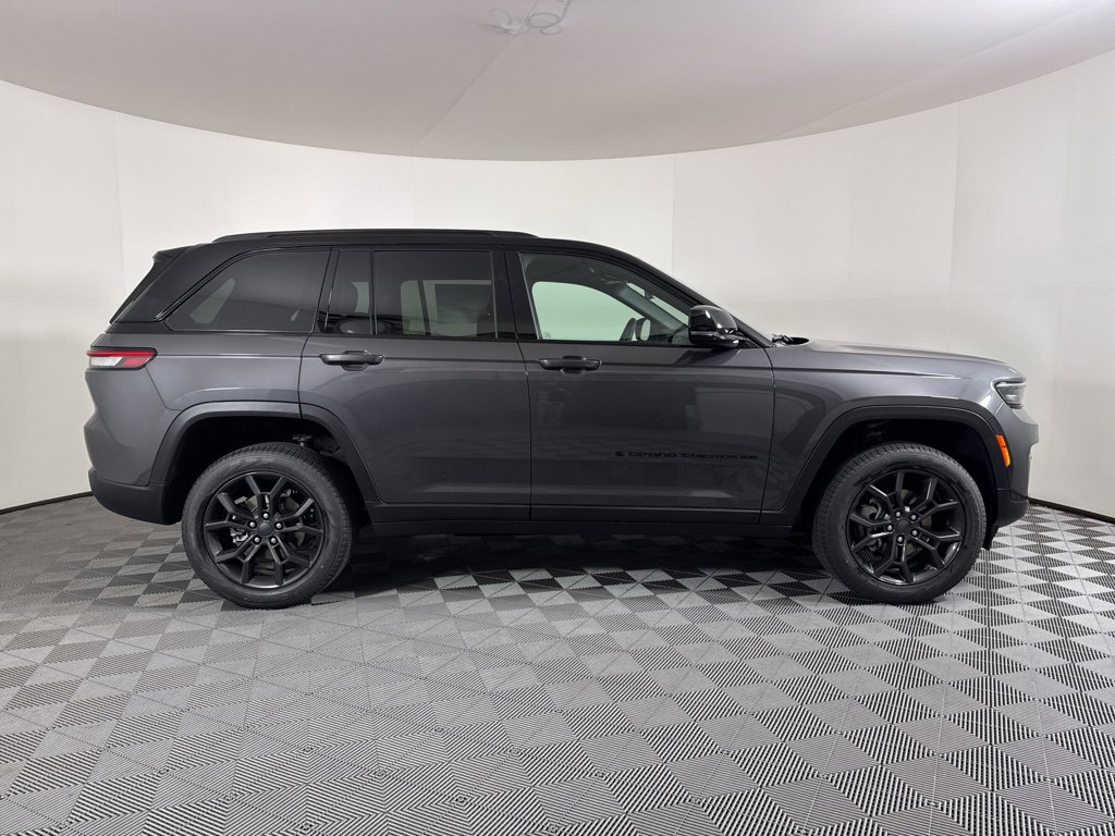 New 2025 Jeep Grand Cherokee Limited AWD/4WD image 15