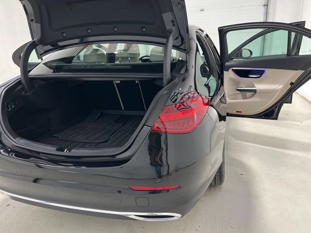 Used 2025 Mercedes-Benz C 300 4MATIC Sedan image 17