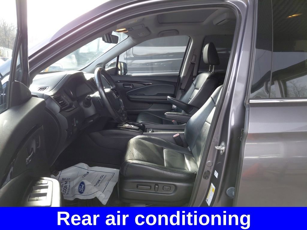 Used 2020 Honda Pilot Touring image 7