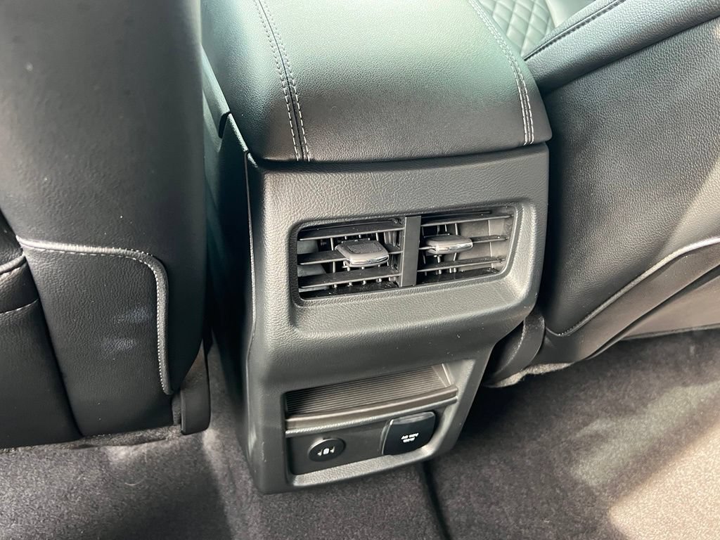 Certified 2023 Ford Edge Titanium AWD/4WD image 17